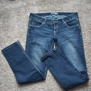 Reign Skinny Jeans Short Size 5